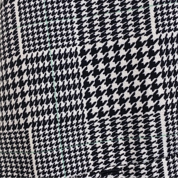 Torrid Self-Tie Taper Paper Bag Waist Black and White Houndstooth Pants - Picture 5 of 8